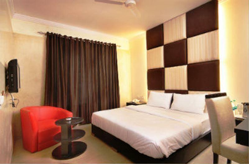 Airport Hotel Daya Capitol Nueva Delhi Exterior foto