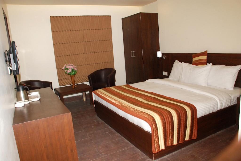 Airport Hotel Daya Capitol Nueva Delhi Habitación foto