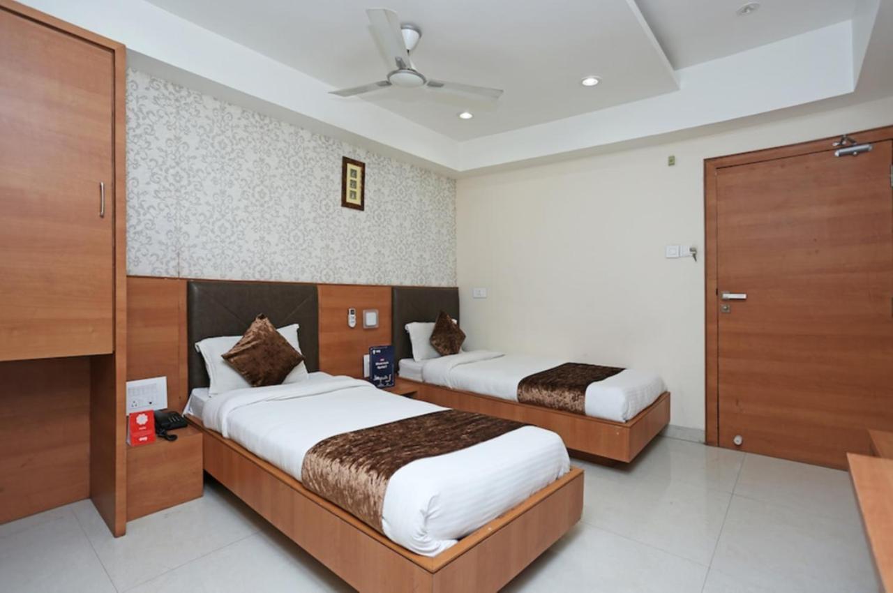 Airport Hotel Daya Capitol Nueva Delhi Exterior foto